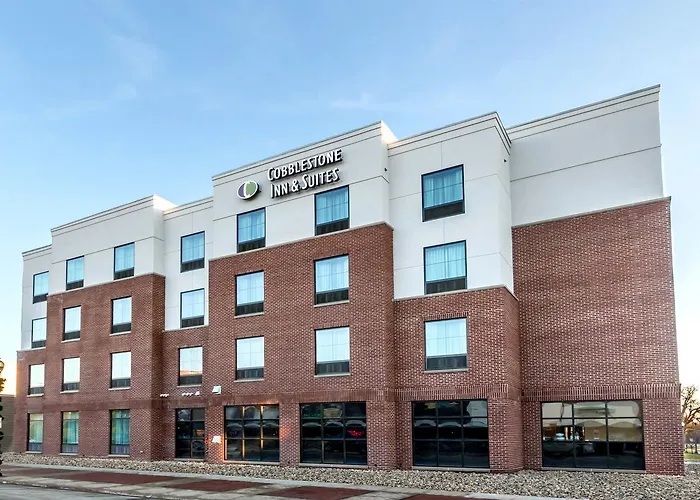 Cobblestone Inn & Suites - Waverly